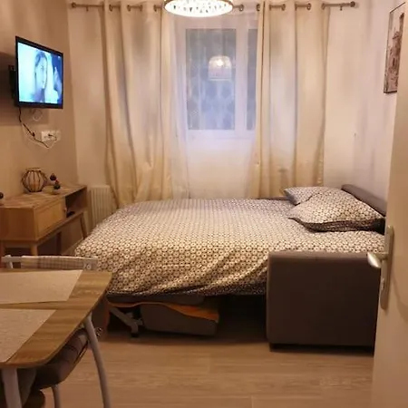 Studio Cocooning Avec Parking Et Espace Vert Collectif