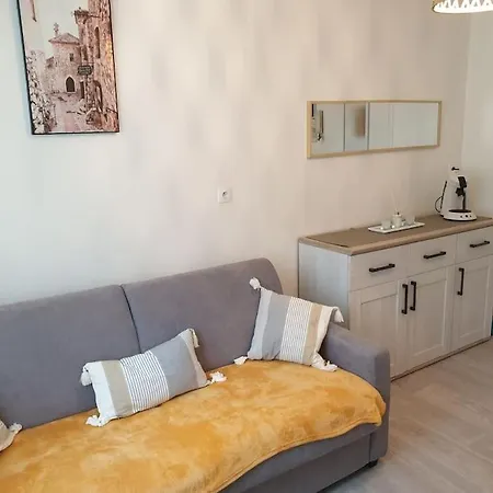 Studio Cocooning Avec Parking Et Espace Vert Collectif מזון-לפיט